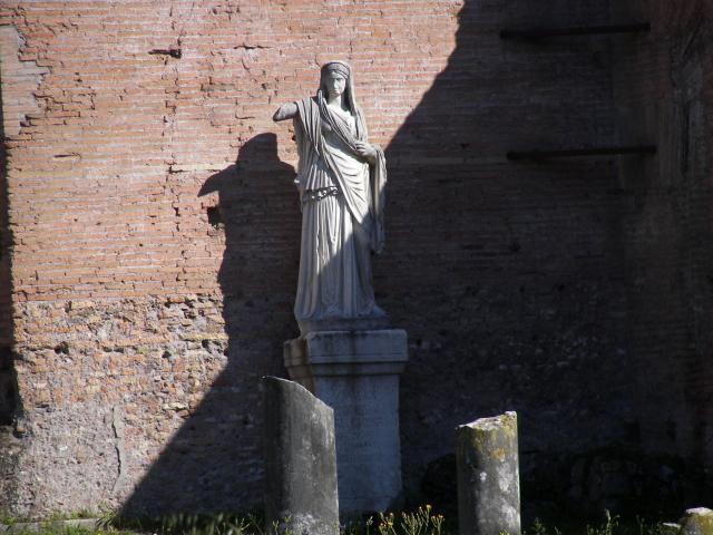 Flavia Publicia, statue to Vestal priestess 